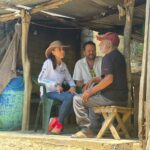 Visita Selene Salazar la comunidad de La Yerbabuena