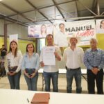 Firma Manuel Montes Pacto por el Agua