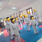 Realizan evaluación alumnos de karate en Pinal de Amoles