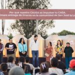 Realiza Hector Magaña la segunda entrega de tinacos del programa “Causa por Casa”