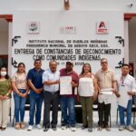 Reciben constancias de pueblos indígenas comunidades de Arroyo Seco 