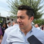 No se va Michelin, reduce operaciones: Felifer Macías