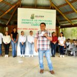 Entregan mobiliario y material en Telesecundaria de Valle Verde