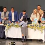 Disfruten cada etapa de sus vidas, pero no dejen de estudiar y soñar en grande: Agustín Dorantes