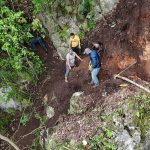 Retira PC de Landa de Matamoros roca de gran tamaño en San Juanito