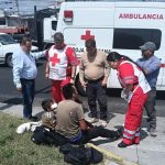 Tráiler derriba a motociclista que viajaba con dos menores de edad