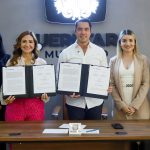 Fortalece Felifer Macías alianza con la Secretaría de la Mujer estatal  El presidente municipal de Querétaro, Felipe Fernando Macías Olvera, encabezó la firma de un convenio de colaboración con la Secretaría de la Mujer del Estado, para fortalecer las acciones conjuntas en favor de la igualdad entre mujeres y hombres donde se establecen mecanismos e instrumentos homologados para prevenir y atender la violencia de género, así como para incorporar la perspectiva de género en todas las áreas y programas del gobierno municipal.