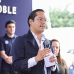 Chepe Guerrero lleva servicios municipales a familias de condominios en Corregidora