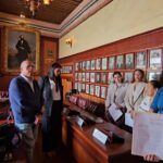 Ciudadanos entregan oficio de petición a la presidenta municipal de Cadereyta de Montes