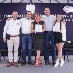 Entrega Chepe Guerrero constancias a ciudadanos capacitados por el ICATEQ