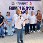 Entrega Gobierno del Estado apoyos a escuelas de la Sierra Gorda