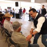 Lleva Luis Nava apoyos alimentarios y jornada de salud a Tequisquiapan