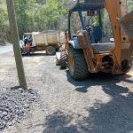 Mejoran camino Escanelilla-Rancho Nuevo con material de fresado.