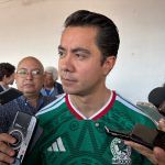 Dan de baja a policía acusado de violencia contra su pareja; la habría agredido con arma blanca