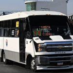 Sancionan a conductores por aumentar tarifas de transporte público en San Juan del Río.