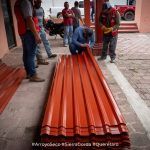 Entregan 1,586 láminas subsidiadas a 64 familias de Arroyo Seco