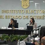 IEEQ recibe primera iniciativa ciudadana para recabar respaldo de la población