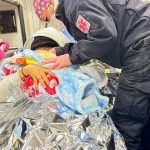 Madre y recién nacido son atendidos tras parto fortuito en domicilio de Colón