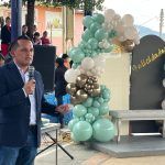 Apadrina Iván Zárate generación de la Primaria Ignacio Zaragoza en Santa Águeda