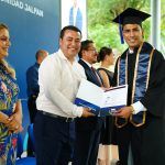 Acompaña Rubén Hernández la graduación de 96 nuevos profesionistas de la CBENEQ 