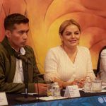Lupita Ramírez gestiona soluciones ante la CFE para mejorar el servicio eléctrico en Pinal de Amoles.