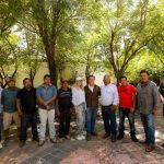 Escucha Luis Nava a comerciantes del Mercado de las Flores