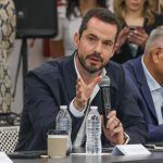 Pide Ospital justicia intergeneracional ante data centers