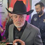 Entregan más de mil kits a ganaderos para combatir el gusano barrenador