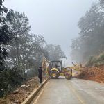 Atienden afectaciones por deslaves en Derramadero de Bucareli